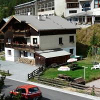 Chalet les Ombrettes, hotel in Ceillac