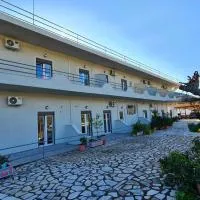 Amarandos Studios - Rooms & Apartments, hotel di Marantochori