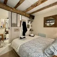 La grange, hotel Promilhanes városában