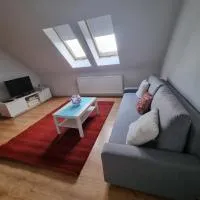 Bohém Apartman、Nyergesújfaluのホテル