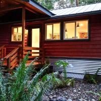 Mt. Pilchuck River Cabin - hot tub-beach-firepit