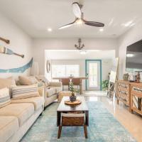 Central Nautical Themed 4 bed 2 bath Home