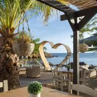 Beach Hotel Kapahi, hotel em Pefkari