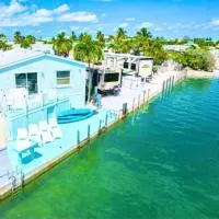 NAUTILUS...ocean front cottage retreat ~, hotelli kohteessa Cudjoe Key
