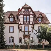 Charmante, großzügige Ferienwohnung Villa Fleurie, hotel u gradu Breten