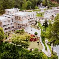 Portola Grand Renggali Hotel Takengon, hotel sa Takengon