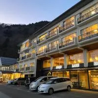 Shoji Lake Hotel, hotel em Fujikawaguchiko