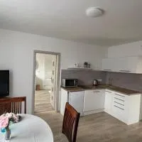 Dům nad Jezerem - apartmán I., khách sạn ở Most