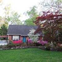 Relax in Nature & Serenity at Bird River Cottage!, hotel near Martin State - MTN, Middle River