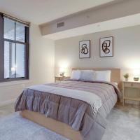 Condo with Gym and Pool in Pentagon City 8min to DCA، فندق في مدينة البنتاغون، أرلينغتون