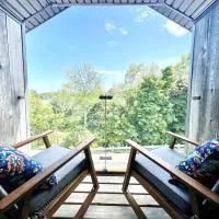 Meaford में, होटल "Paddle" at Hills Meaford, Penthouse 3rd Floor Suite w Deck & Balcony