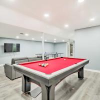 Spacious East Stroudsburg House Game Room and Yard!，東史特拉斯堡Stroudsburg-Pocono Airport - ESP附近的飯店