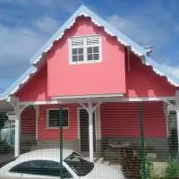 Le Lorrain에 위치한 호텔 Zénitude Bungalow