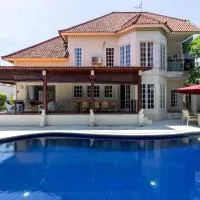 Palm Villa - Stunning Spacious Beachside Sanur