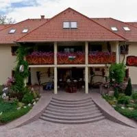 Camelot Club Hotel, hotel em Vác