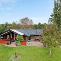 Beautiful Home In Blvand With 3 Bedrooms, Sauna And Wifi