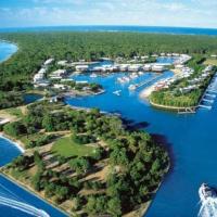 Spacious Waterfront Apartment Couran Cove, hotell i South Stradbroke