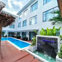 Siargao Seasky Resort، فندق في Catagnan