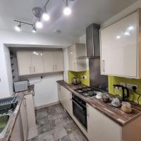 Cosy 3 bed Apt/contractors/families/free parking, hotel din Edgbaston, Birmingham