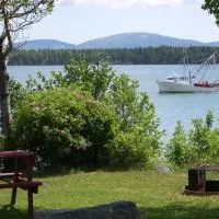 Narrows Too Camping Resort Cottage 11, hotel u gradu Trenton