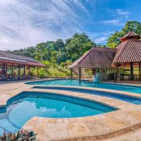 Toucan Valley Resort at Osa Mountain Village, hotel poblíž Palmar Sur Airport - PMZ, Agua Buena