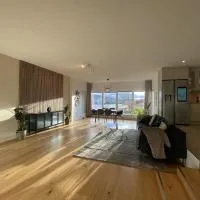 Luxurious villa with free parking, hotel di Gothenburg