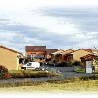 Hôtel Cantal Cottages, hotel in Saint-Georges