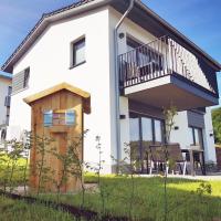 FerienHAUS Marta am Diemelsee im Sauerland mit eigener Sauna, Garten, Terrasse, Balkon und Blick auf den See: Diemelsee şehrinde bir otel