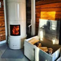 Ainutlaatuinen huoneisto Vanhassa kyläkoulussa, отель в городе Purola