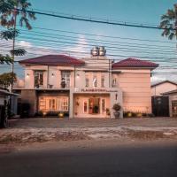 Hotel Flamboyan，位于任抹Notohadinegoro Airport - JBB附近的酒店
