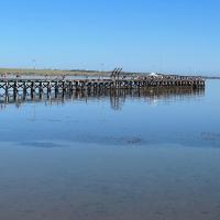 Beachside & Jetty View Apartment 5 - Harbour Master Apt, hotel malapit sa Streaky Bay Airport - KBY, Streaky Bay