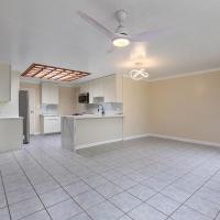 Newly Remodeled Beach Home, 3 Blocks from Ocean. 2