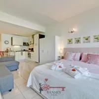 'Cuore di Rose' Parking - Welcome Set, Netflix, for 4 Persons -By EasyLife Swiss، فندق في Breganzona