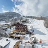 ALPIN- Das Sporthotel, SUMMERCARD included May - September, hotell i Zell am See