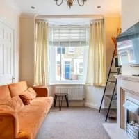 2 bed terraced house with loft in Stratford London
