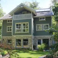 Ferienwohnung "Skogshem" im skandinavischen Stil am Waldrand, hotelli kohteessa Schwielowsee