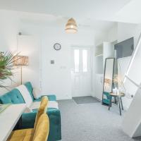 Cosy Apartment for family and contractors Milton Keynes by O&J Real Estate