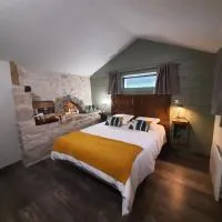 Le Val du Pech chantant chambres d'hôtes, hotel em Pern