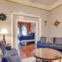 Elegant 2 bed directly on Forsyth Park