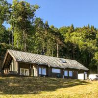 Beautiful Home In Vikedal With 5 Bedrooms And Wifi