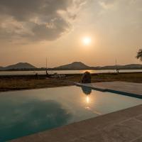 1br Cottage with Pool - Lake's End by Roamhome, hotel near Maharana Pratap Airport - UDR, Udaipur