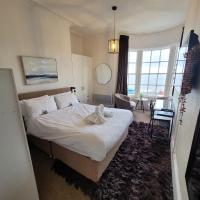 Sea View flat 2 with Fast WiFi and FREE parking