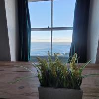 Sea view Penthouse flat 6 with fast WiFi and Free PARKING
