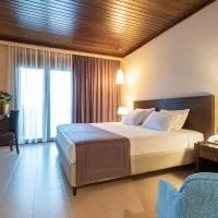 Porto Plaza Hotel، فندق في Agios Ioannis Kaspaka