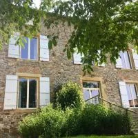 "La Maison de Villars" au coeur de la nature, hotel a Pressac