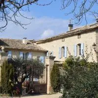 gite le figuier-La Roseraie du Val'ensoleillé, отель в Валансоле
