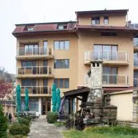 Meteor Family Hotel, Hotel in Tschepelare