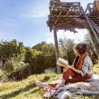 Vakantiewoning met sauna & hottub en zwempoel op Natuurterrein, Hotel in Heuvelland