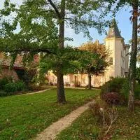 Maison calme avec piscine entourée de son parc, hotel u gradu 'Quintenas'