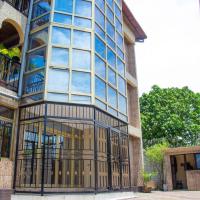 Appartement spacieux à Kinshasa avec balconELv, hotel poblíž Letiště N'djili  - FIH, Kinshasa